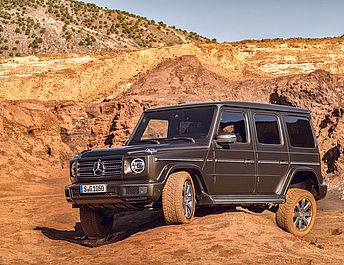 Mercedes-Benz G-Klasse. Ob off- oder onroad, unter allen Einsatzbedingungen überzeugt der Geländewagen mit Leistungsfähigkeit, modernen Assistenzsystemen, herausragenden Fahreigenschaften und Sicherheit.