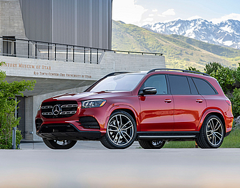 Der neue Mercedes-Benz GLS ist das größte und luxuriöseste SUV von Mercedes-Benz und bietet von allem mehr: mehr Raum, mehr Komfort, mehr Luxus.